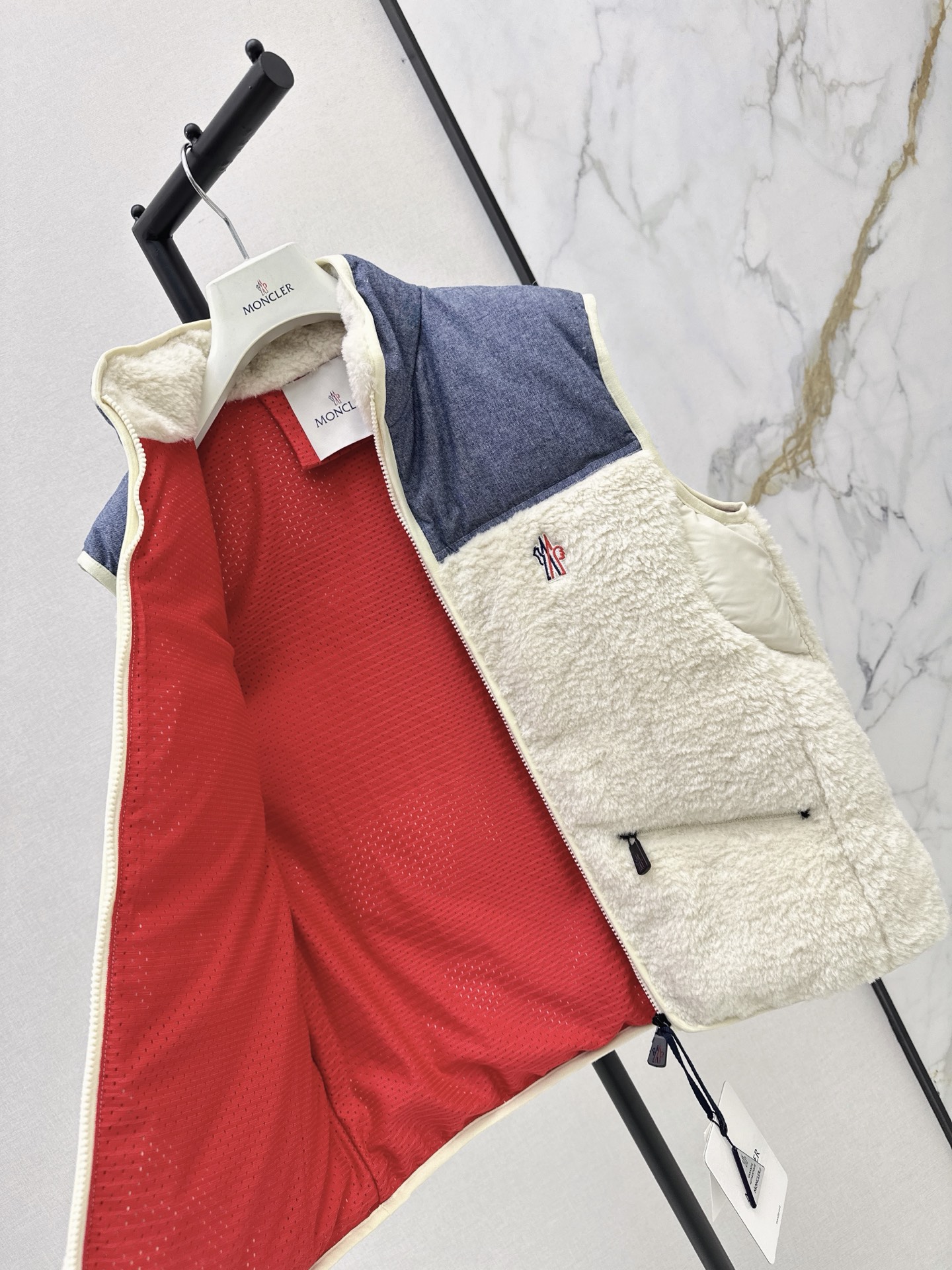 Monc 26fw sherpa fleece down vest