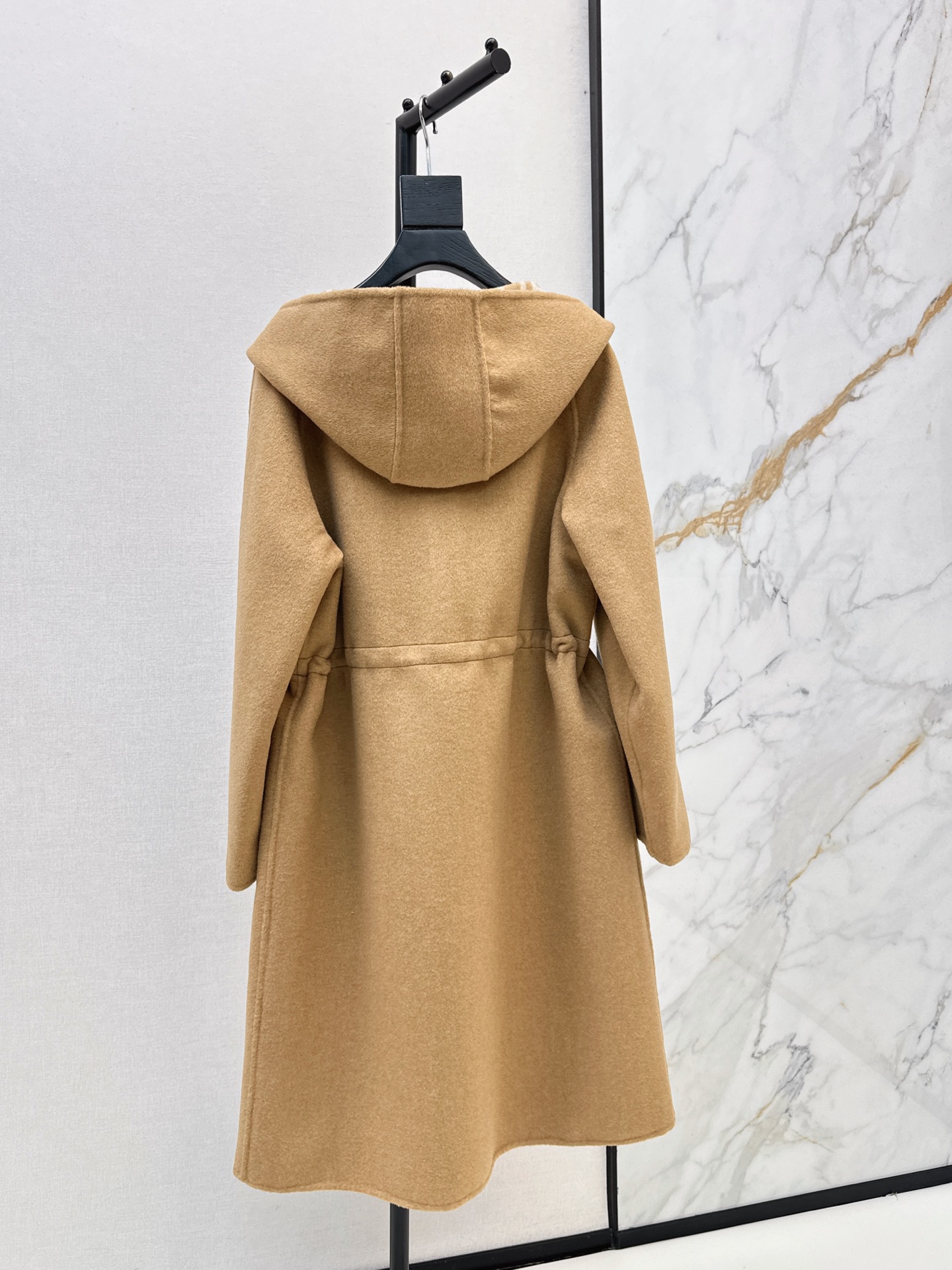 Her 26fw drawstring hooded overcoats