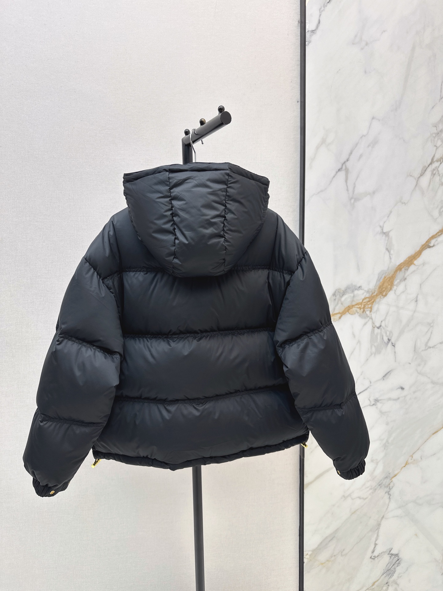 Celi 26fw hooded down jacket