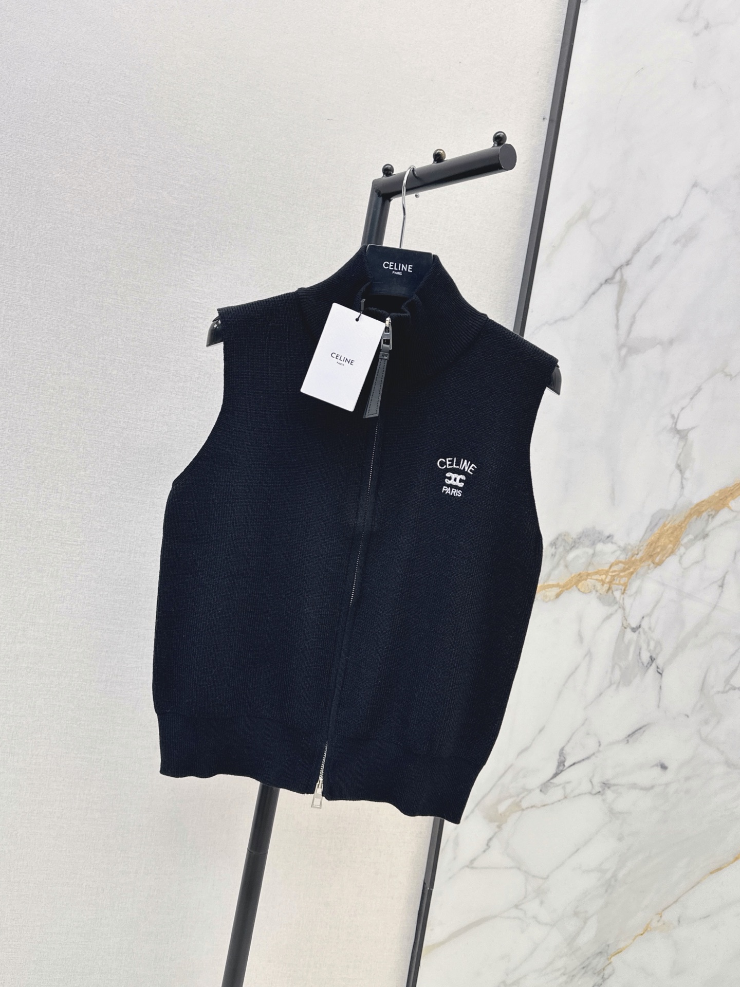 Celi 26fw knit vest